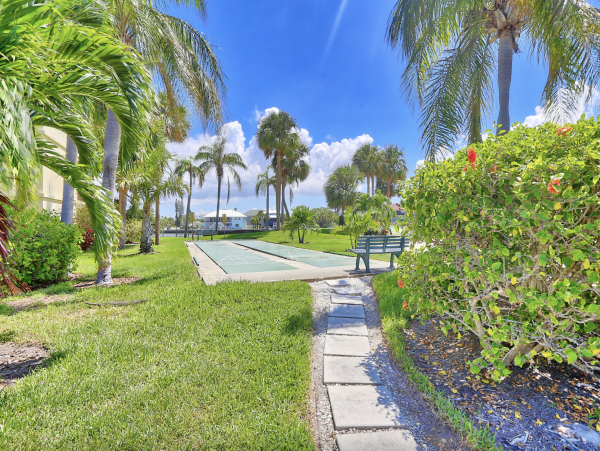 St Petersburg Beachfront Condo Rental Gulf Front Vacation Rental with Balcony